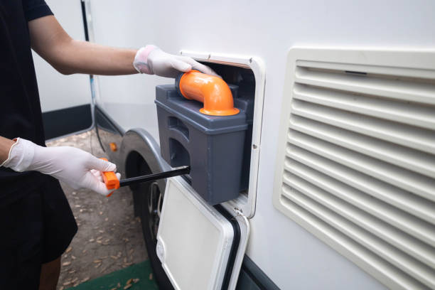 Best Emergency porta potty rental  in Minneola, FL