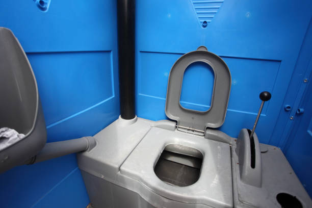 Best Portable bathroom rental  in Minneola, FL