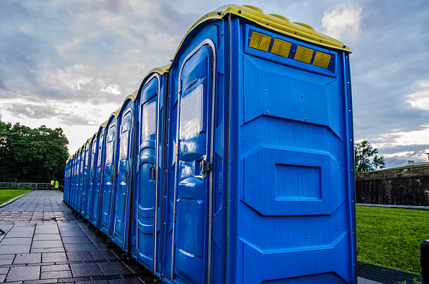 Best Porta potty rental near me  in Minneola, FL